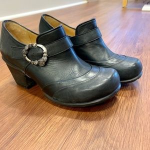 Fluevog "Faith" 2.25" Heel Size 7 Leather Like New